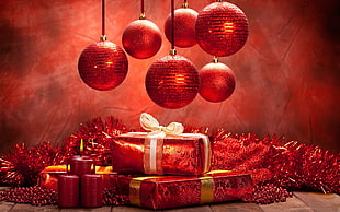 red gift boxes with ornaments, snow, Christmas ornaments , presents, decorations HD wallpaper