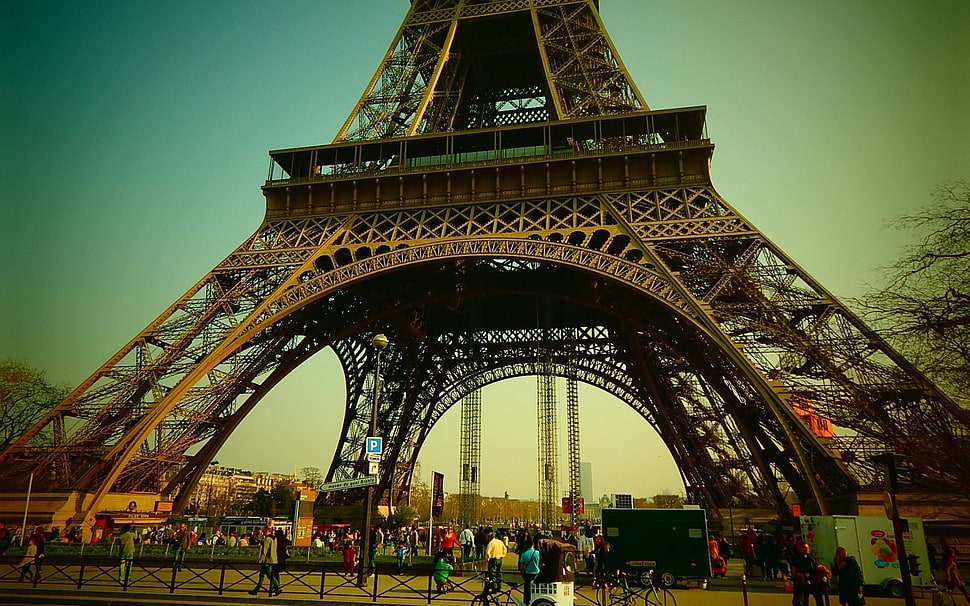 Eiffel Tower, Paris HD wallpaper