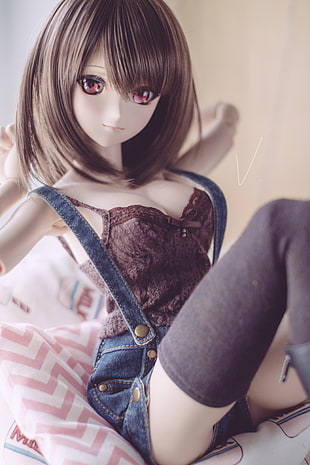 brown hair female anime character in brown top and blue denim shorts photo