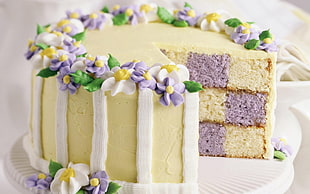 yellow and purple sliced round cake