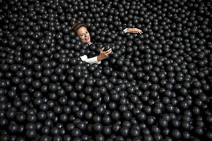 black ball pit, black, balls HD wallpaper