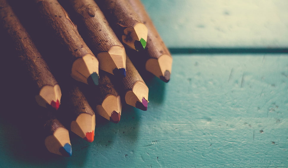 assoted colored pens HD wallpaper