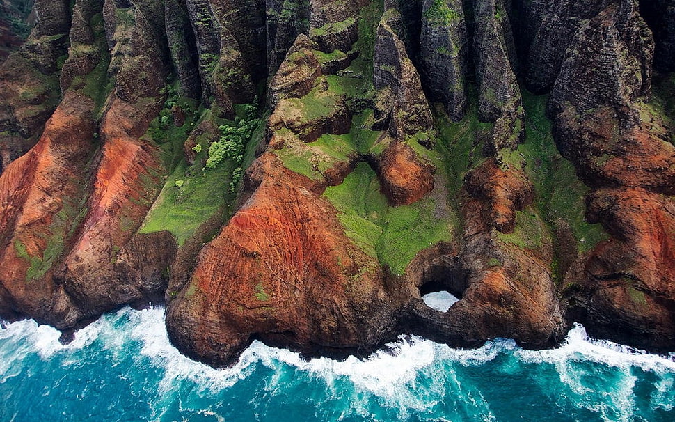 green and brown land, nature, landscape, Kauai, aerial view HD wallpaper