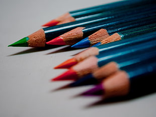 assorted color pens
