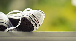 pair of white Converse All Star low-cut sneakers shallow focus during daytime HD wallpaper