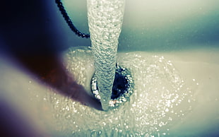 water flow on ceramic sink