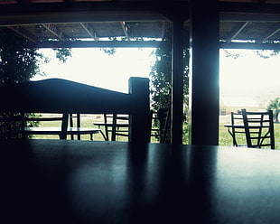 closeup photo of black wooden table HD wallpaper