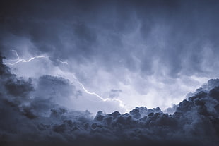 thunderstorm and lightning digital wallpaper