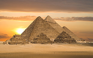 Pyramid of Giza HD wallpaper