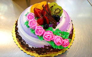 flavored cake on table HD wallpaper