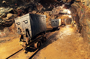 black and brown metal equipment, mining
