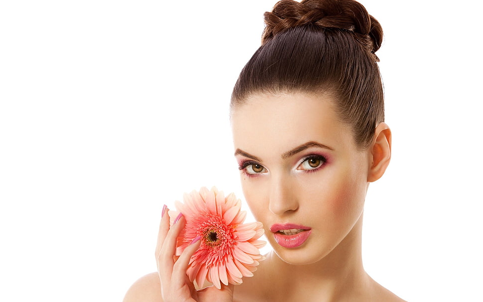 woman holding pink flower HD wallpaper
