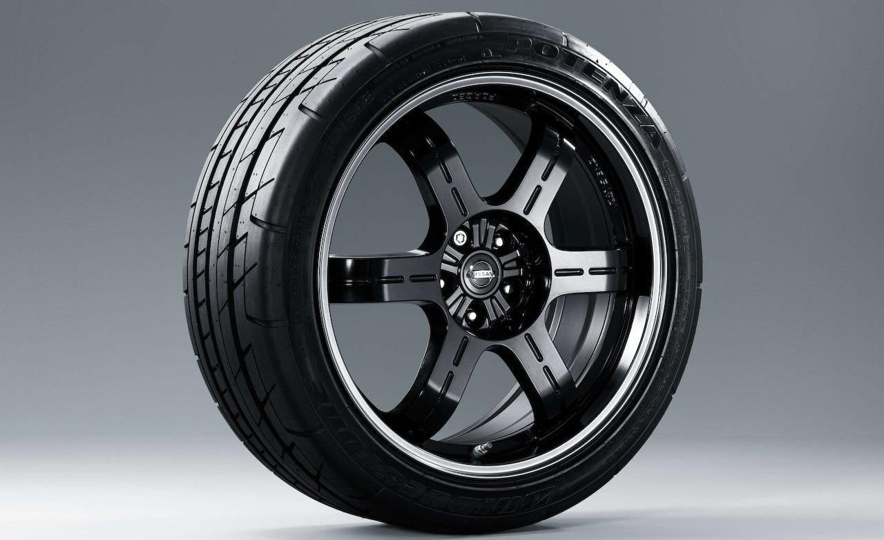 black 5-spoke car wheel with tire, car, sport , Nissan, Nissan GT-R