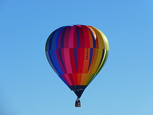 blue, red, and yelow hot air ballon on air HD wallpaper
