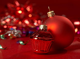 two red baubles HD wallpaper
