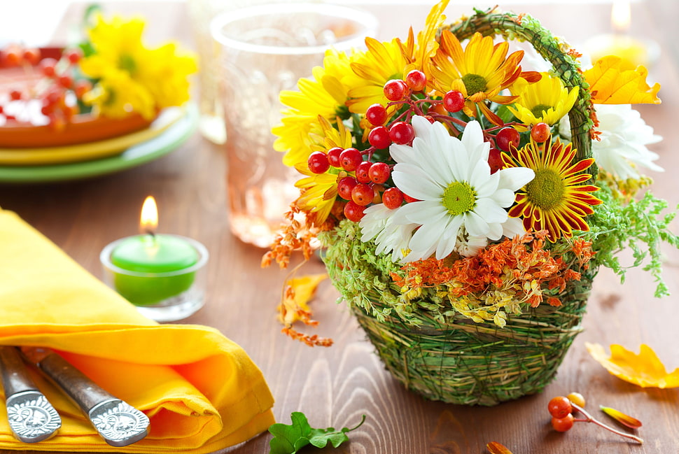 white, yellow and orange flower bouquet HD wallpaper