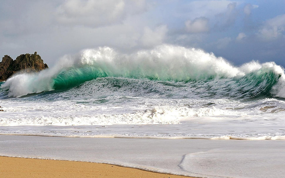 green and white sea waves, water, landscape, sea, waves HD wallpaper