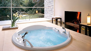 white ceramic bathtub, bath, interior