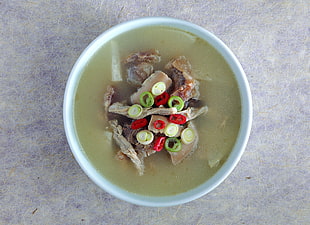 cooked soup in white ceramic bowl