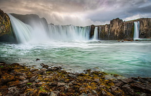 falls view during day time HD wallpaper