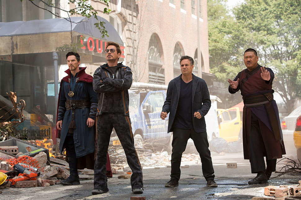 Avengers Infinity War scene, Benedict Cumberbatch, Doctor Strange, Robert Downey Jr., Iron Man HD wallpaper