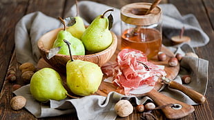 five pear fruits HD wallpaper