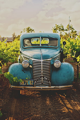 blue vintage car HD wallpaper
