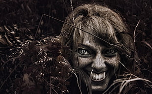 woman wolf graphic wallpaper