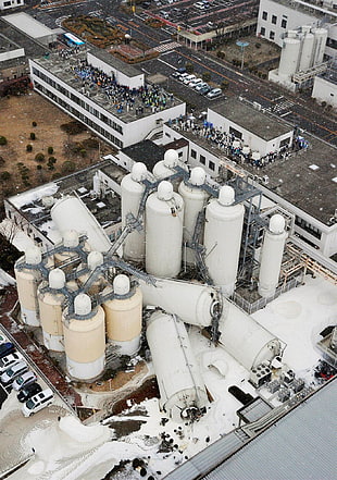 aerial photography of an abandoned plant, Japan, earthquakes HD wallpaper