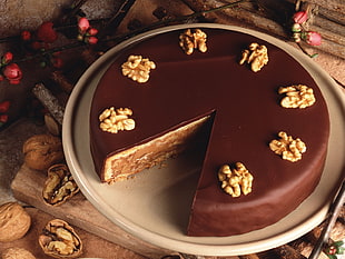 round chocolate cake HD wallpaper