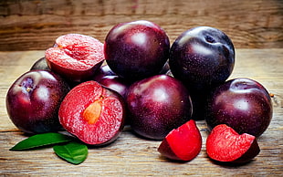 round maroon fruits, Plums (Fruits), fruit, Prunus laurocerasus