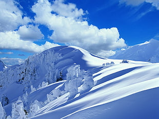 mountain covered in snow HD wallpaper