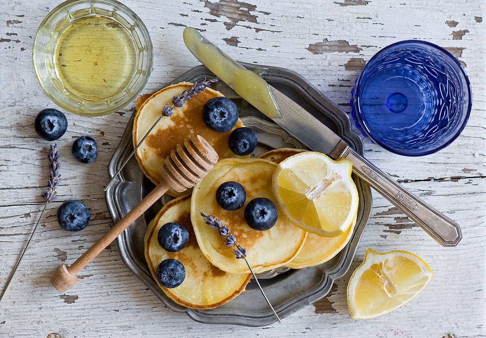pancakes with blueberry and sliced of lemon HD wallpaper