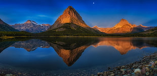 reflection of brown mountain on body of water, lake, mountains, reflection, Moon