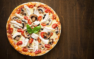 pizza with mushroom and slice tomatoes toppings, food, pizza HD wallpaper
