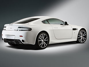 white Aston Martin V8 Vantage HD wallpaper