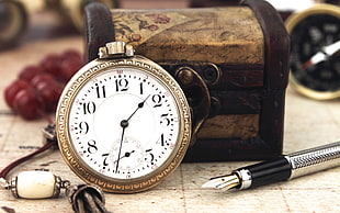 round gold pocket watch reading at 1:33 HD wallpaper