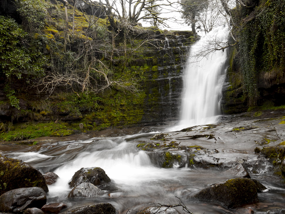 waterfall near trees during dayitme HD wallpaper