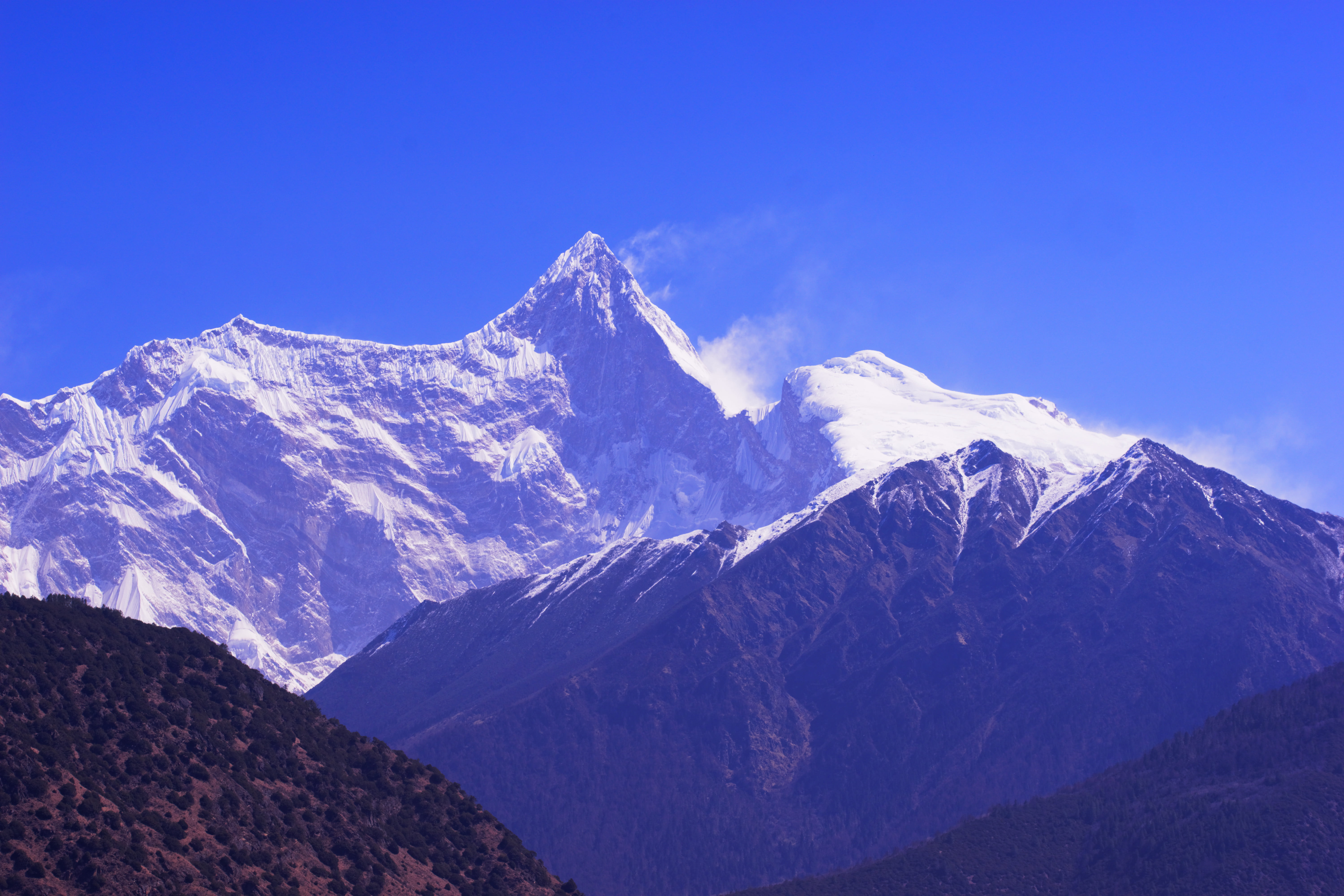 snow peak mountain during daytime, namchabarwa