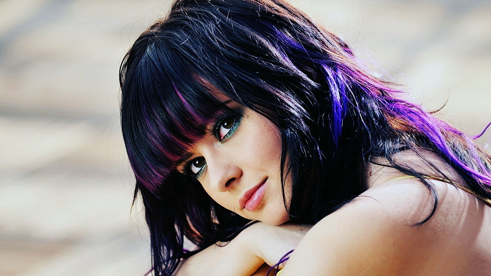 woman with purple and black hair HD wallpaper