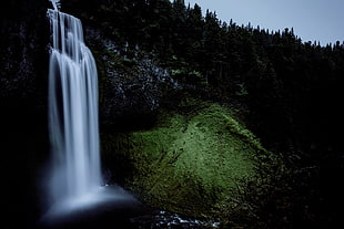photo of waterfalls during daylight HD wallpaper