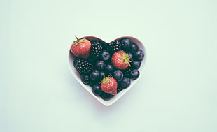 three assorted-color berries, Berries, Blackberries, Strawberries