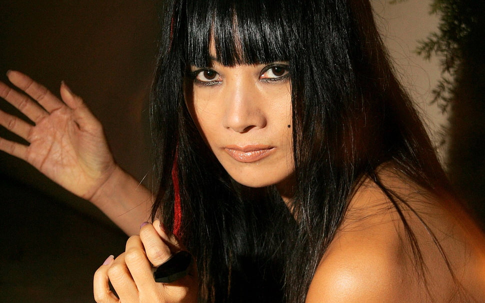 woman with black hair HD wallpaper