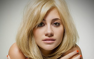 blonde haired woman photo