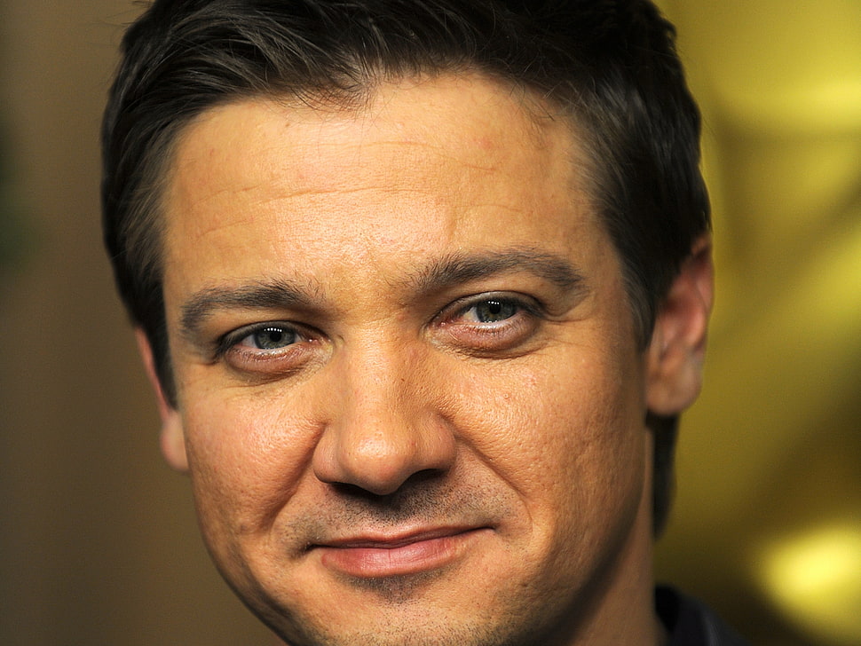 Jeremy Renner HD wallpaper