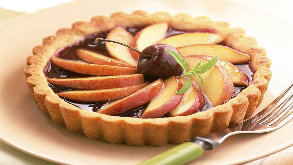 Apple pie on top of table beside fork HD wallpaper