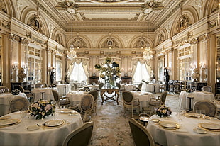 white table cloth lot, hotel de paris (monaco), Monaco