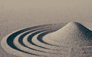 close-up photography of gray sand