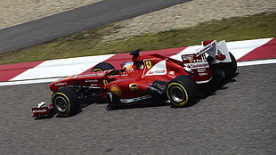 red F1 racecar, Fernando Alonso, Ferrari, Formula 1 HD wallpaper