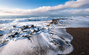 sea waves on seashore during daytime HD wallpaper